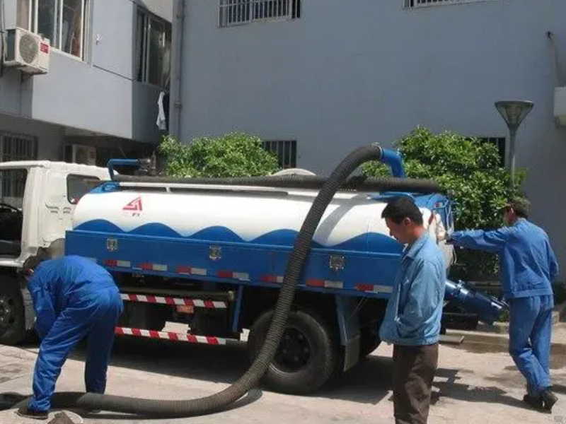 济南历山北路附近马桶疏通电话  马桶改装 马桶维修