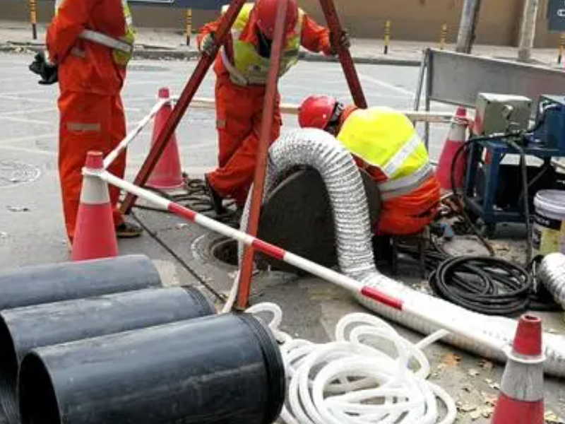 济南马桶维修 安装浴缸淋浴房管道改造修水管打孔砸墙