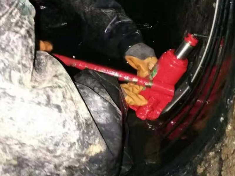 济南马桶维修安装，换马桶，换水箱配件漏水维修，换件